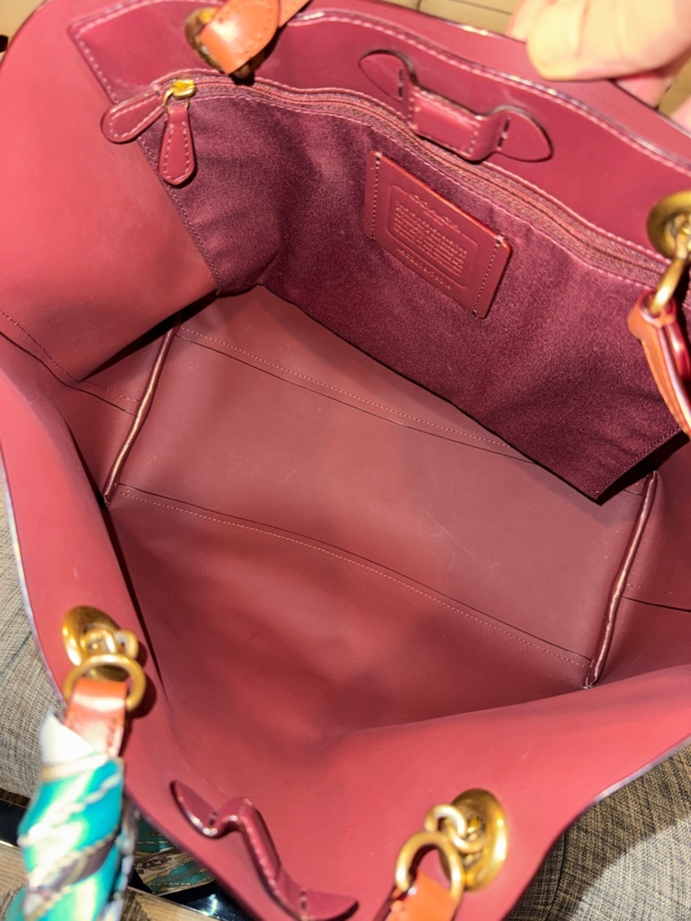 COACH Bag Signature Chain Central Brown Leather Tote - Picture 10 of 17